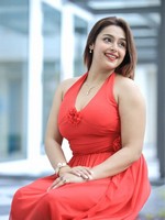 Mokksha Serves Style Goals with Effortless Charm